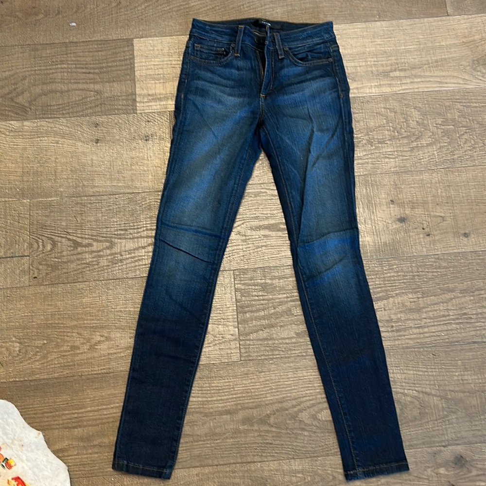 Joe’s Jeans dark wash skinny jeans size 25